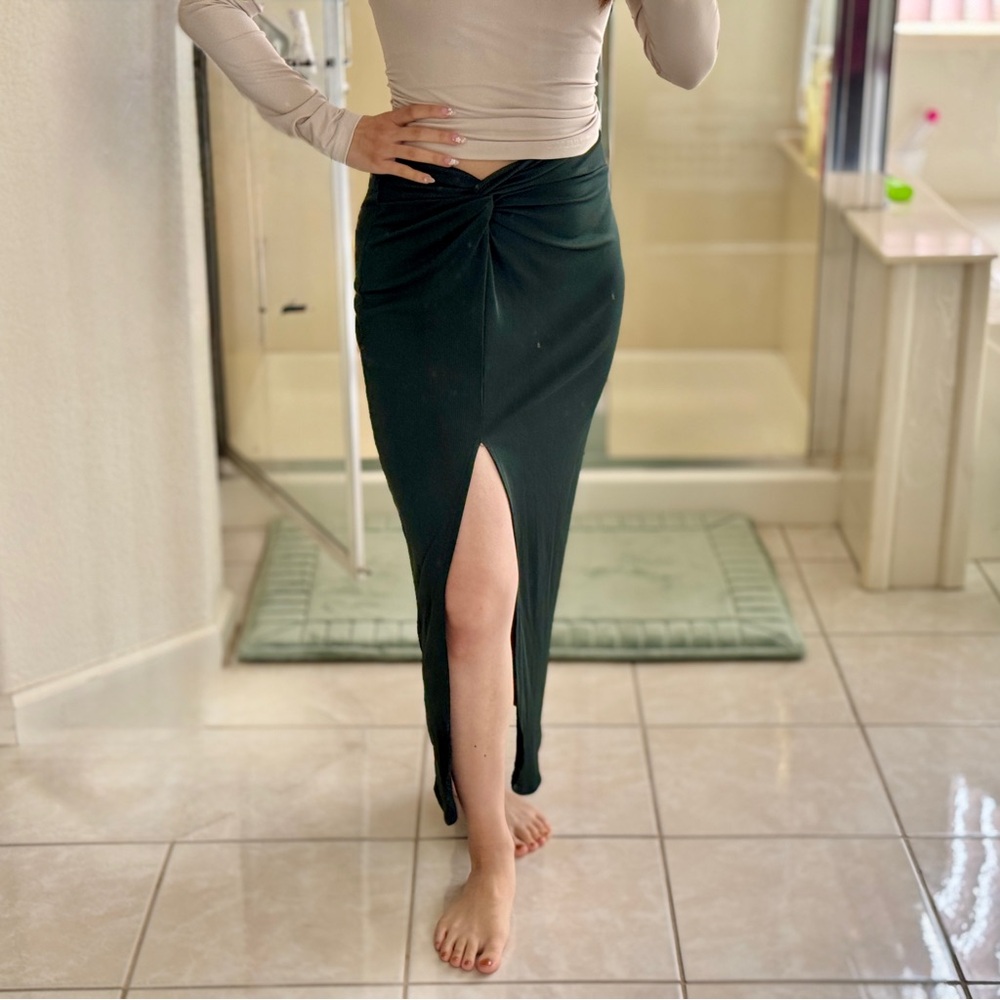 Elegant Green Maxi Skirt